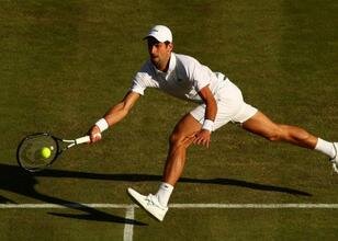 Djokovic, Wimbledon’da zorlanmadan turladı!