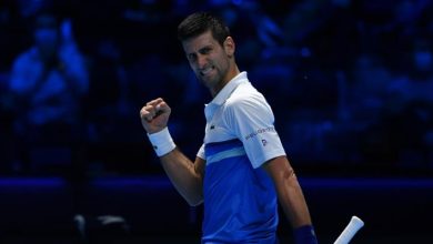 Djokovic zorlanmadan yarı finalde