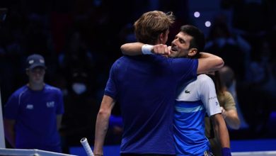 Zverev, Djokovic’i devirdi, finale adını yazdırdı