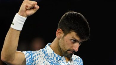 Djokovic zorlanmadan yarı finalde