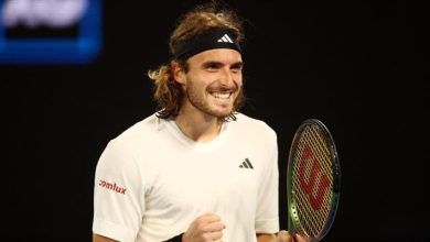 Tsitsipas yarı final biletini kaptı